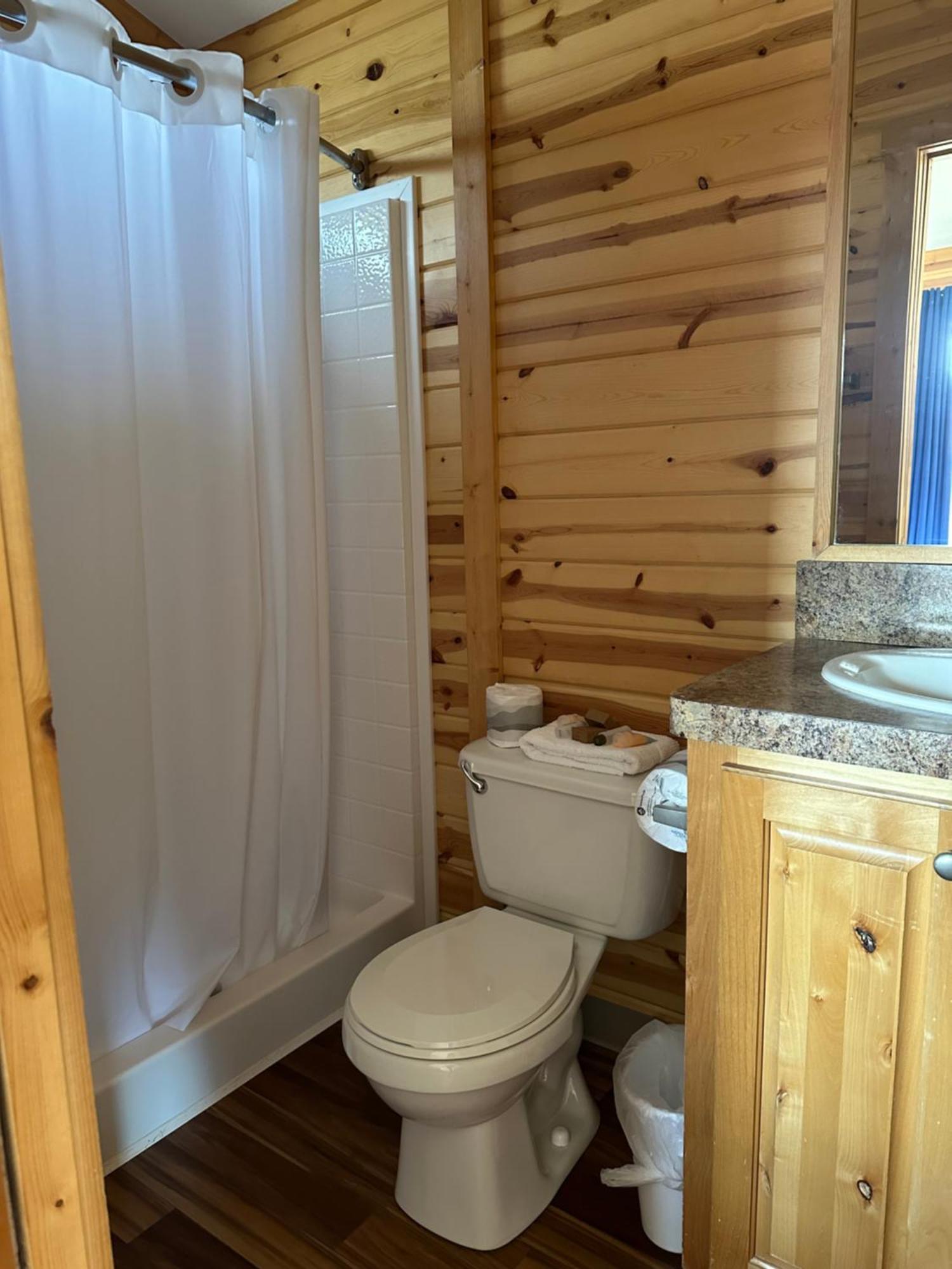 Westport Inn Cabins エクステリア 写真